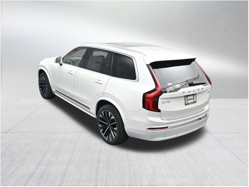 New 2026 Volvo XC90 T8 Ultra w/ Protection Package Premier AWD/4WD image 15