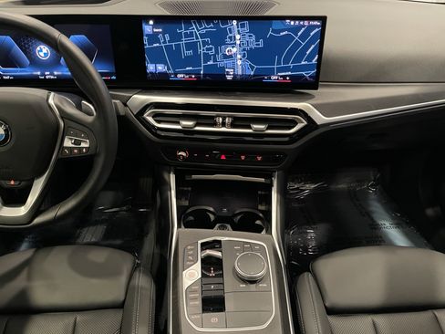 Used 2024 BMW 430i xDrive Coupe w/ Premium Package image 16