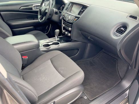 Used 2020 Nissan Pathfinder S image 31