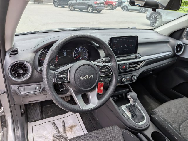Used 2023 Kia Forte LXS FWD image 8