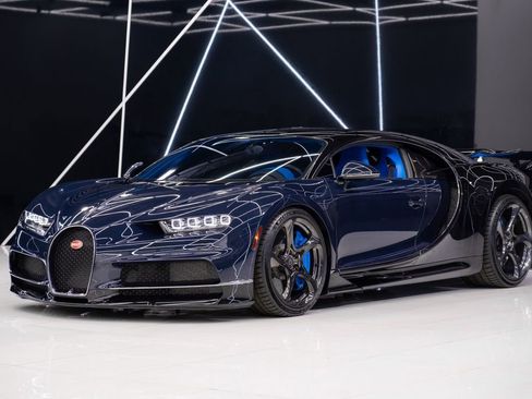 Used 2018 Bugatti Chiron image 3
