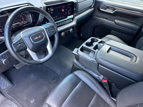 Used 2024 GMC Sierra 1500 SLT image 11