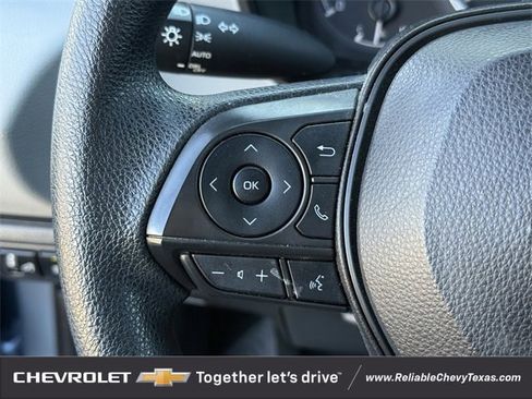 Used 2022 Toyota Corolla LE image 12