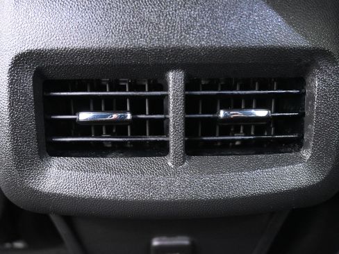 Used 2023 GMC Terrain SLE w/ Driver Convenience Package AWD/4WD image 19