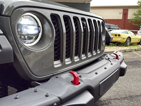Used 2023 Jeep Gladiator Rubicon w/ LED Lighting Group AWD/4WD image 43