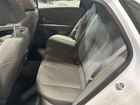 Certified 2025 Hyundai Elantra Sport image 22