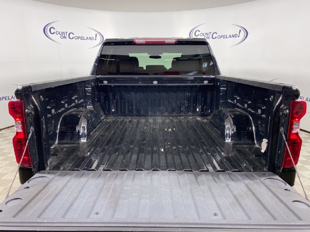 Certified 2022 Chevrolet Silverado 1500 LT AWD/4WD image 25