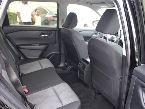 Used 2025 Nissan Rogue SV AWD/4WD image 13