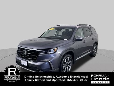 Used 2024 Honda Pilot Touring image 10