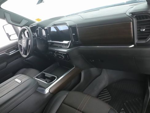 Used 2025 Chevrolet Silverado 2500 High Country w/ High Country Premium Package image 32