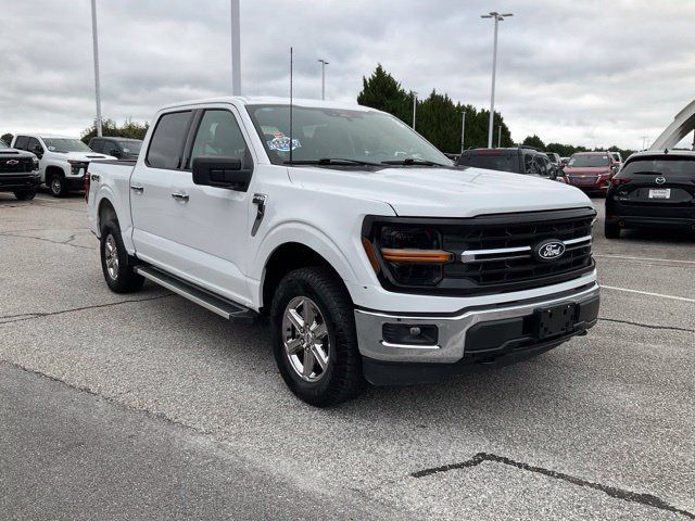 Used 2025 Ford F150 XLT w/ Equipment Group 301A Standard AWD/4WD image 3