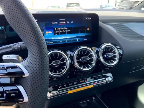 New 2025 Mercedes-Benz GLA 35 AMG AMG GLA 35 image 13