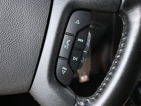 Used 2022 Chevrolet Express 2500 w/ Driver Convenience Package RWD image 6