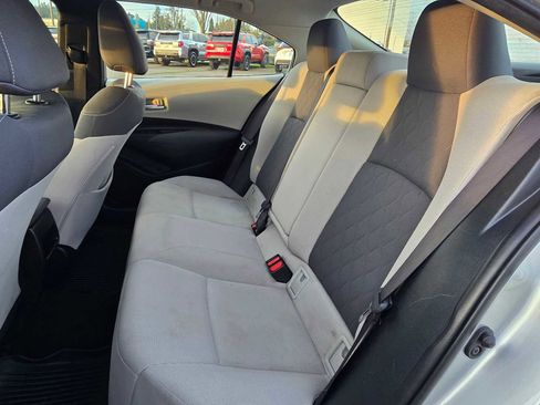 Used 2020 Toyota Corolla LE image 19