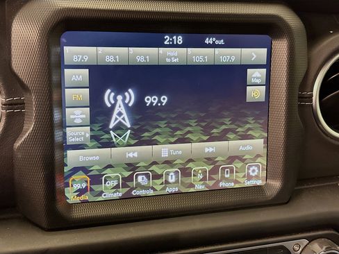 Used 2023 Jeep Wrangler Sahara image 21