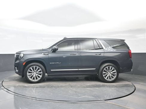 Used 2021 GMC Yukon Denali w/ Denali Premium Package AWD/4WD image 3