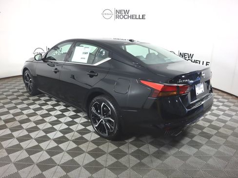 New 2025 Nissan Altima 2.5 SR w/ SR Premium Package image 7