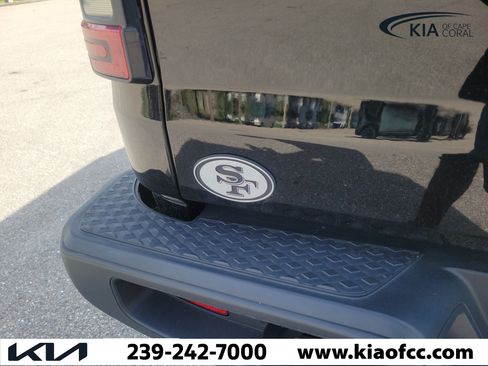 Used 2024 Jeep Gladiator Sport AWD/4WD image 11