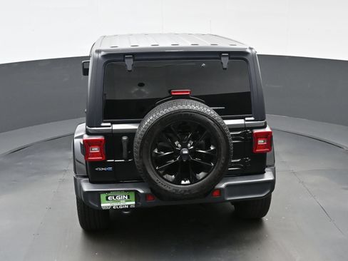 Used 2021 Jeep Wrangler Unlimited Sahara w/ Cold Weather Group AWD/4WD image 37