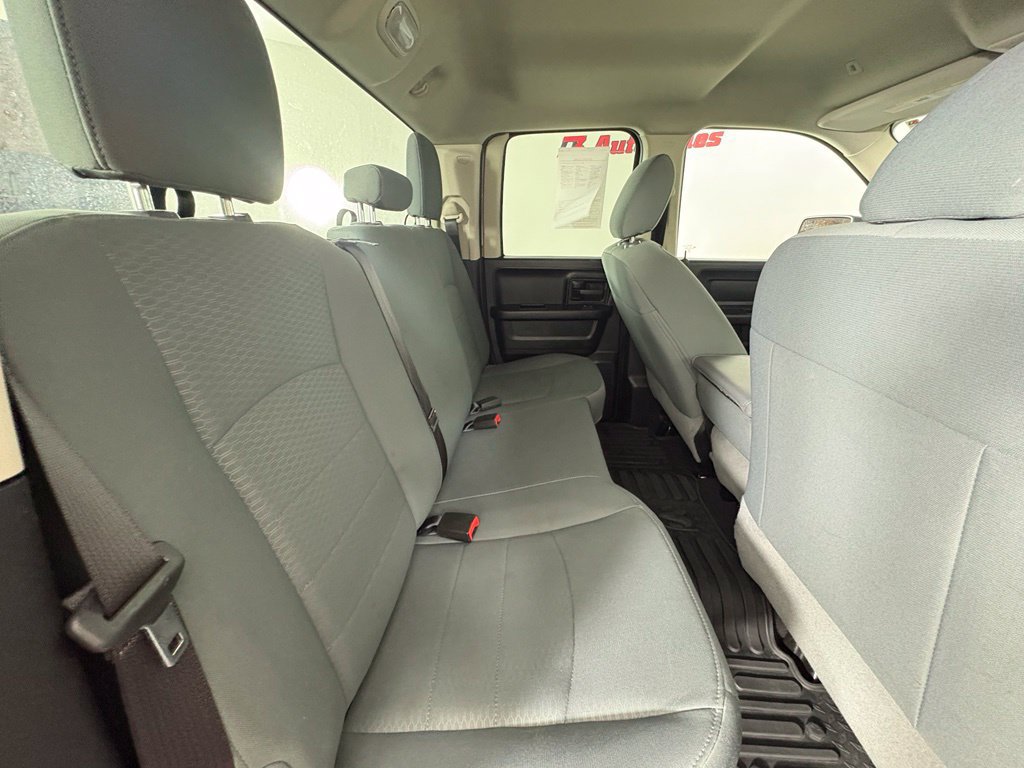 Used 2018 RAM 1500 Express AWD/4WD image 41