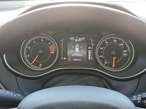 Used 2020 Jeep Cherokee Latitude image 12