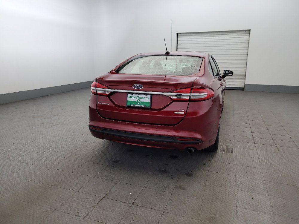 Used 2018 Ford Fusion SE w/ Fusion SE Technology Package FWD image 7