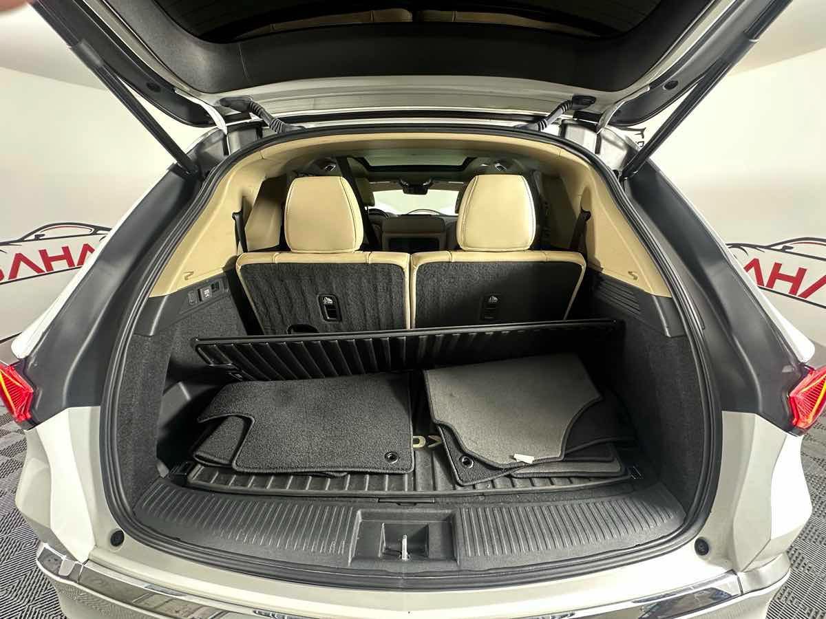 Used 2022 Acura MDX w/ Technology Package AWD/4WD image 24
