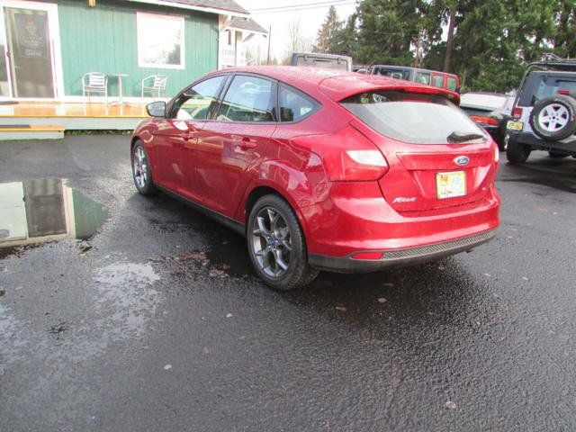 Used 2014 Ford Focus SE w/ Equipment Group 201A FWD image 2