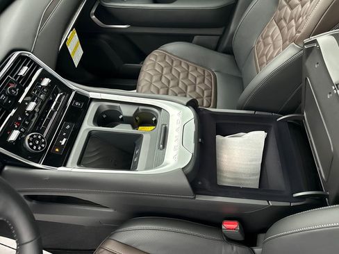 New 2026 Nissan Armada Platinum w/ Convenience Package AWD/4WD image 26