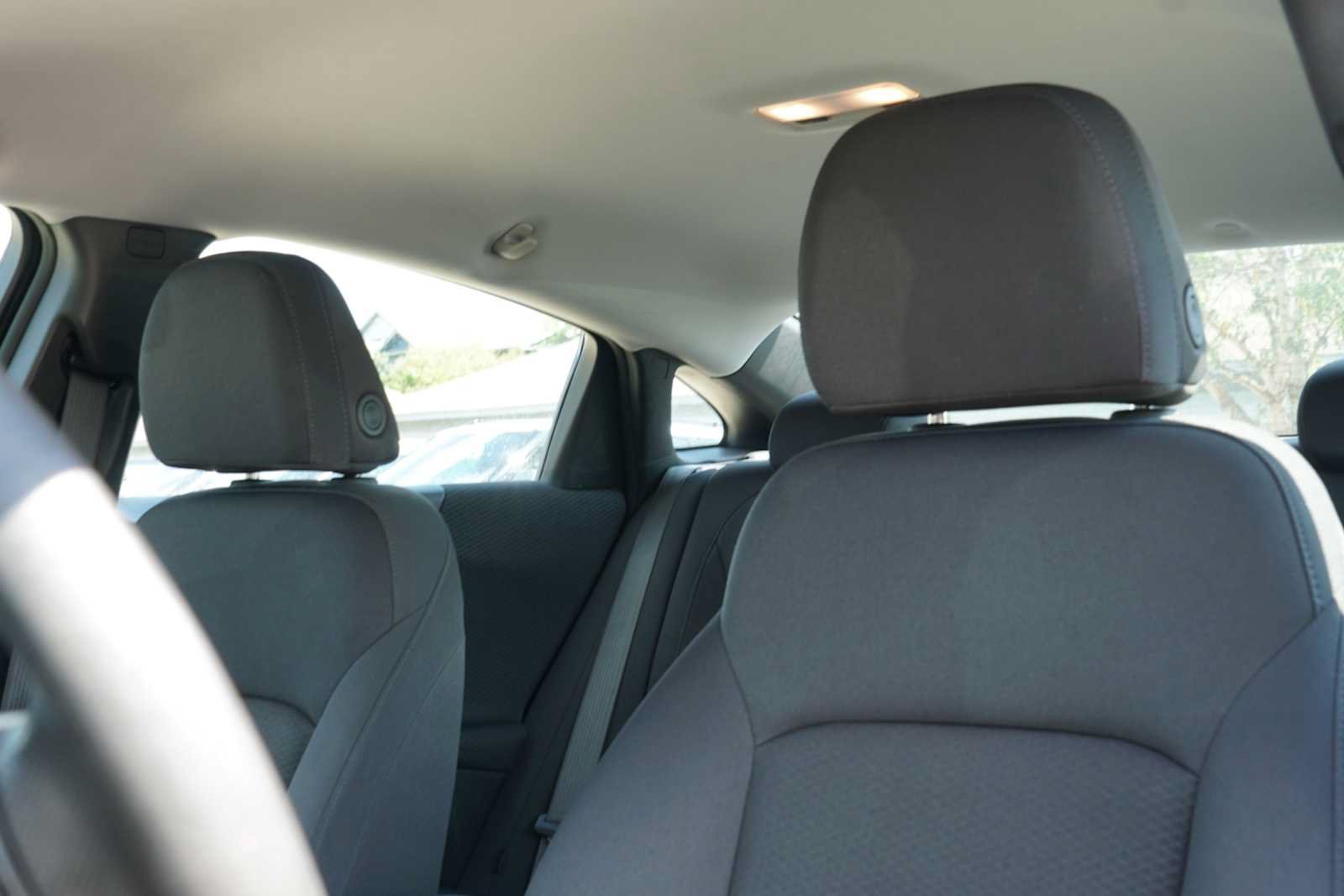 Used 2025 Chevrolet Malibu LT FWD image 9