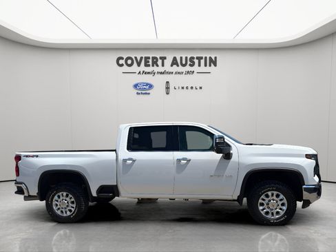 Used 2024 Chevrolet Silverado 2500 LTZ AWD/4WD image 6