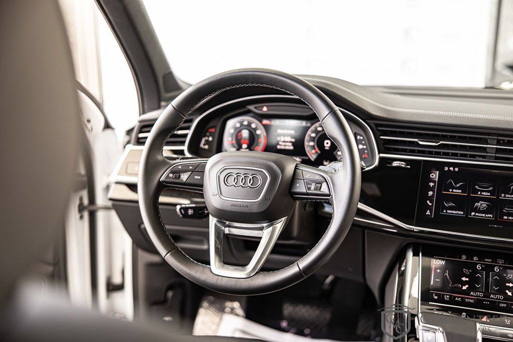 Used 2025 Audi Q7 3.0T Premium Plus w/ Premium Plus Package AWD/4WD image 40