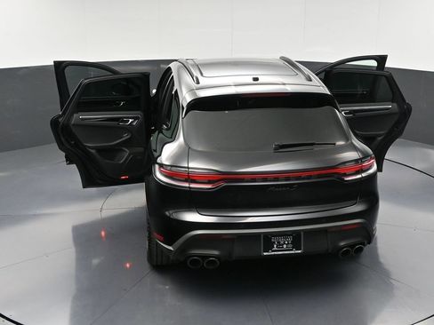 Certified 2022 Porsche Macan S image 34