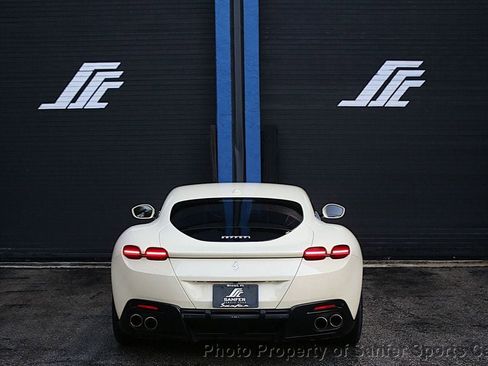 Used 2022 Ferrari Roma image 7