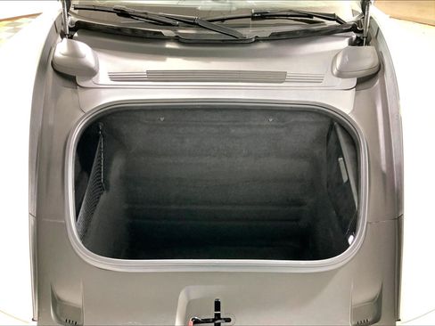 Certified 2024 Porsche 911 Targa 4 AWD/4WD image 25