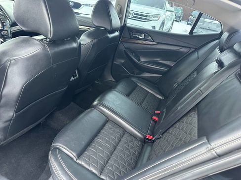 Used 2017 Nissan Maxima Platinum image 12