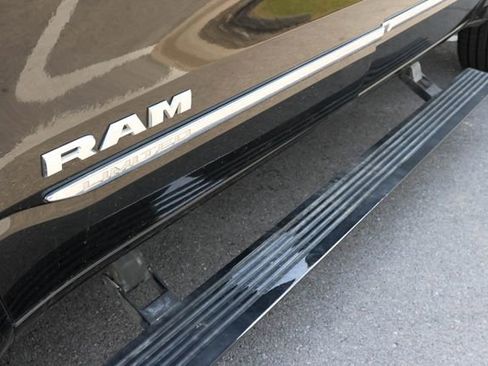 Used 2020 RAM 1500 Limited w/ Body Color Bumper Group RWD image 9