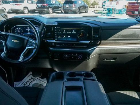 Used 2024 Chevrolet Silverado 3500 LT image 11