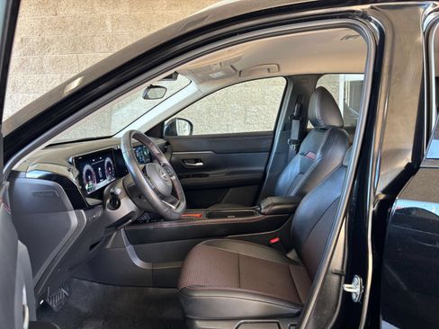 Used 2026 Nissan Kicks SR AWD/4WD image 27