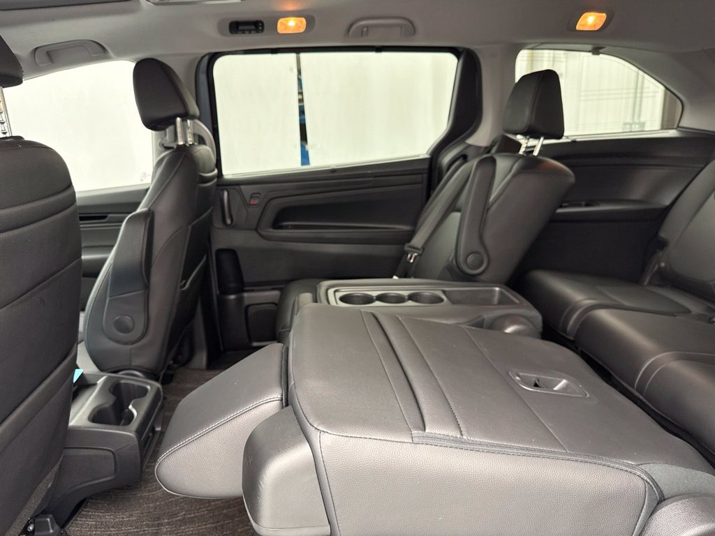 Used 2023 Honda Odyssey Touring image 17
