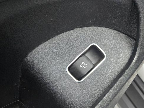 Used 2024 Mercedes-Benz GLS 450 4MATIC image 38