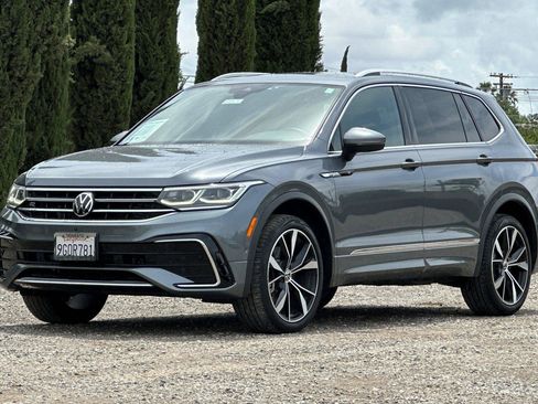 Certified 2023 Volkswagen Tiguan SEL R-Line AWD/4WD image 8