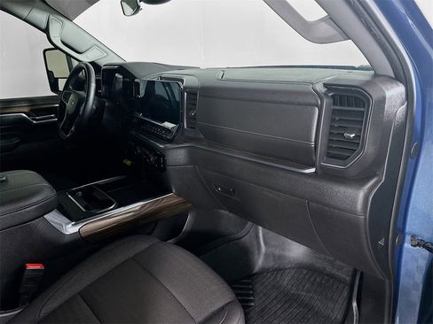 Used 2024 Chevrolet Silverado 2500 LT image 31