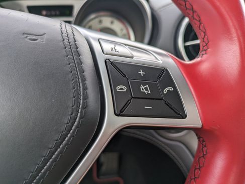 Used 2016 Mercedes-Benz SL 550 image 25