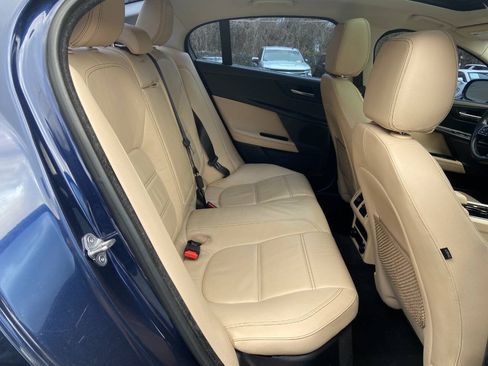Used 2017 Jaguar XE Prestige RWD image 19