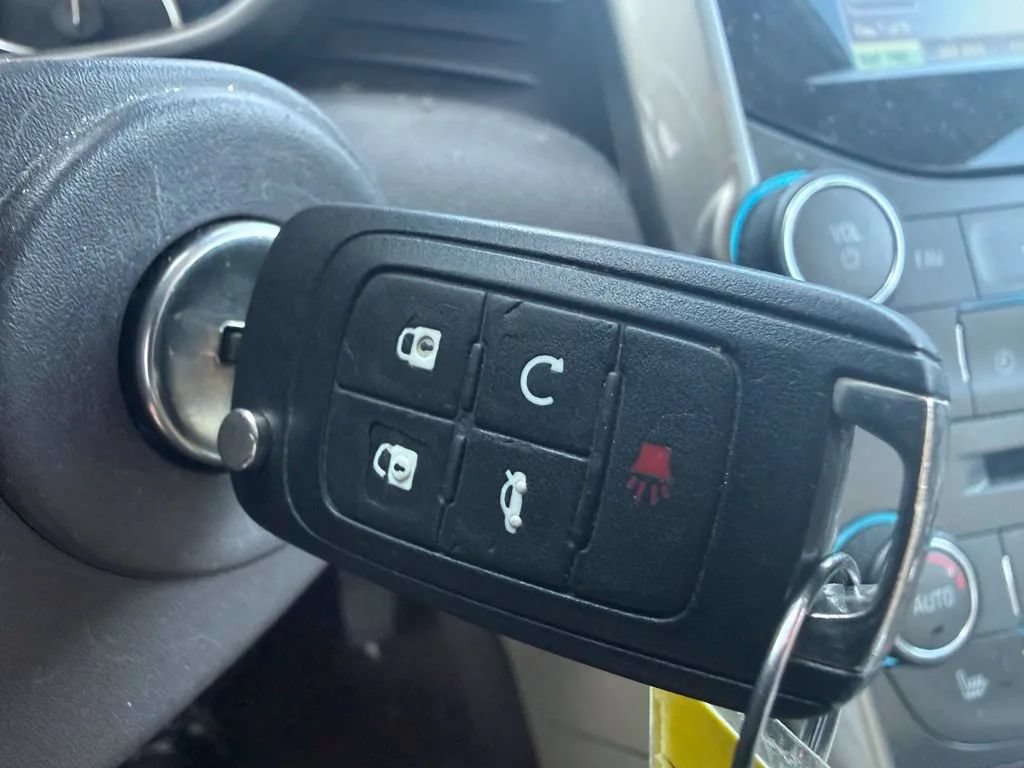 Used 2013 Chevrolet Malibu LT FWD image 19
