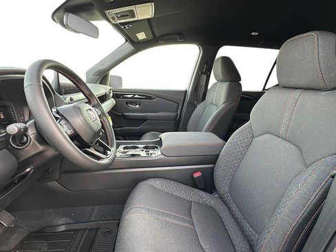 New 2026 Honda Pilot Sport image 10