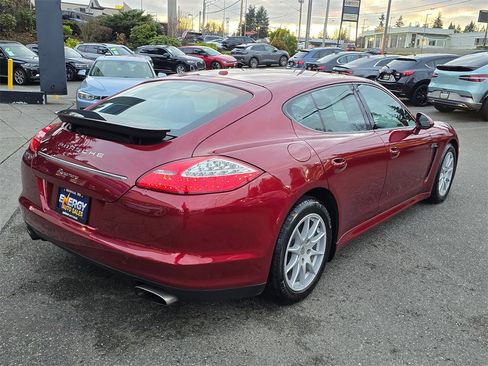 Used 2011 Porsche Panamera 4 image 3