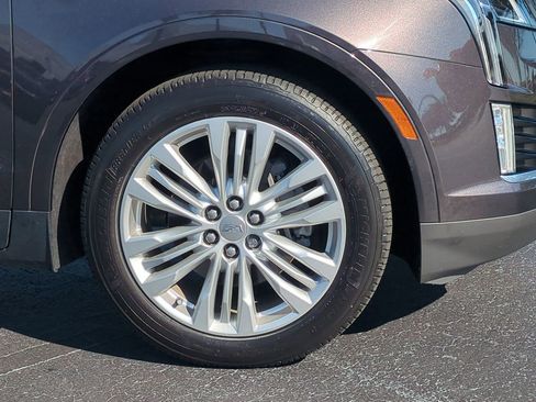 Used 2017 Cadillac XT5 Premium Luxury image 11