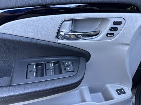 Used 2021 Honda Pilot Elite image 9